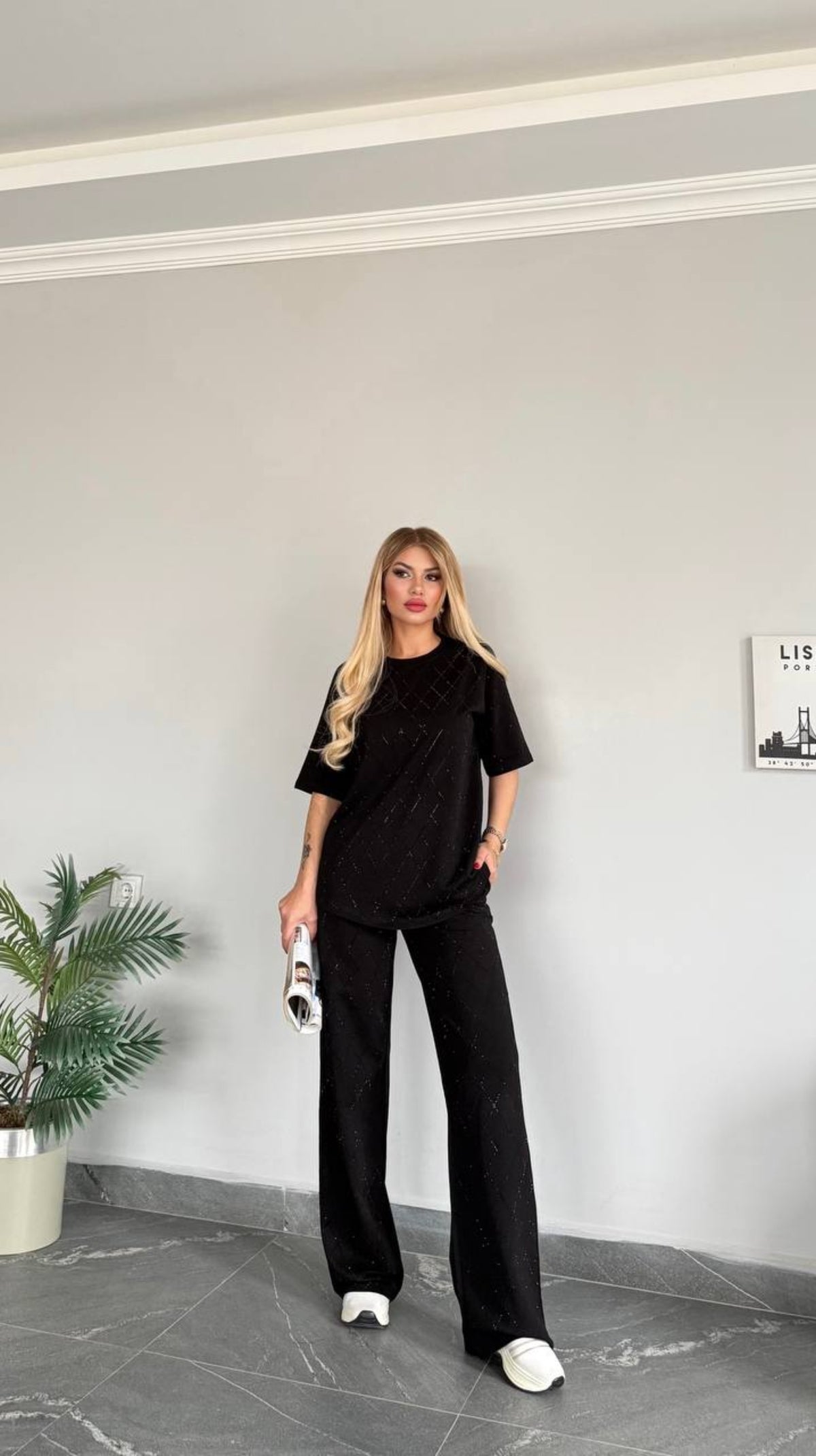 Geometric studded survêt